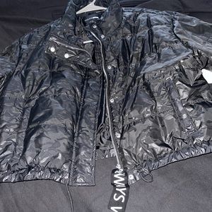 Black cropped puffer jacket